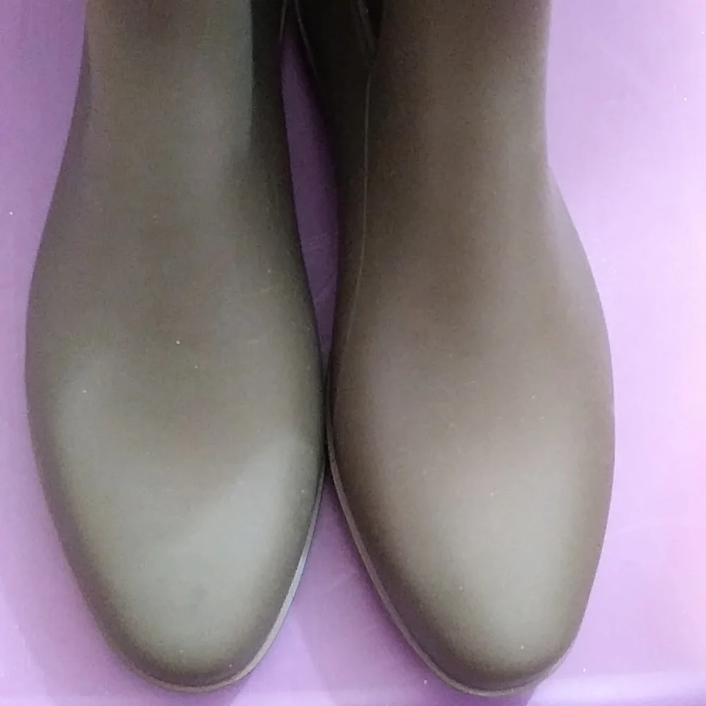 A New Day Chelsea Ankle Rain Boots, Green  Size 6